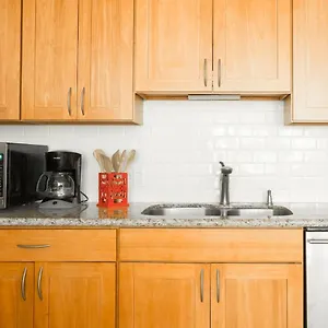 In The Woods, Pets Allowed Apartment Mercer Island