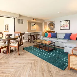 https://aston-waikiki-beach-tower.hotelsinhawaii.org