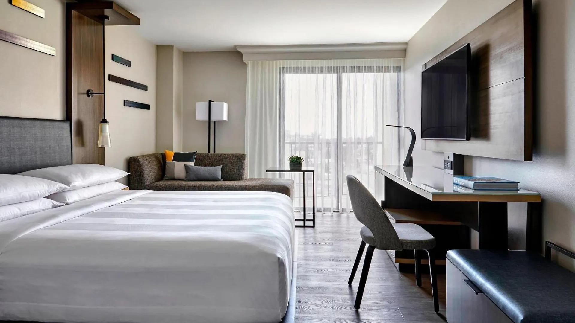 ****  Anaheim Marriott Hotel United States